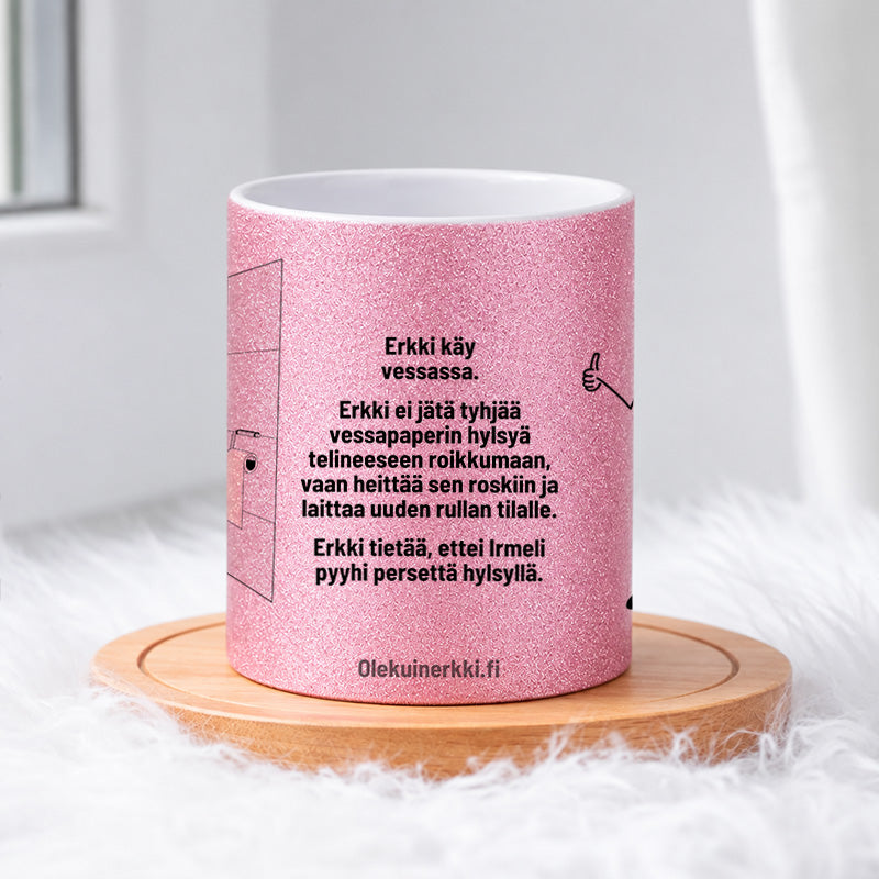Erkki ei jätä hylsyä telineeseen roikkumaan 0023 |  Glittermuki 330ml